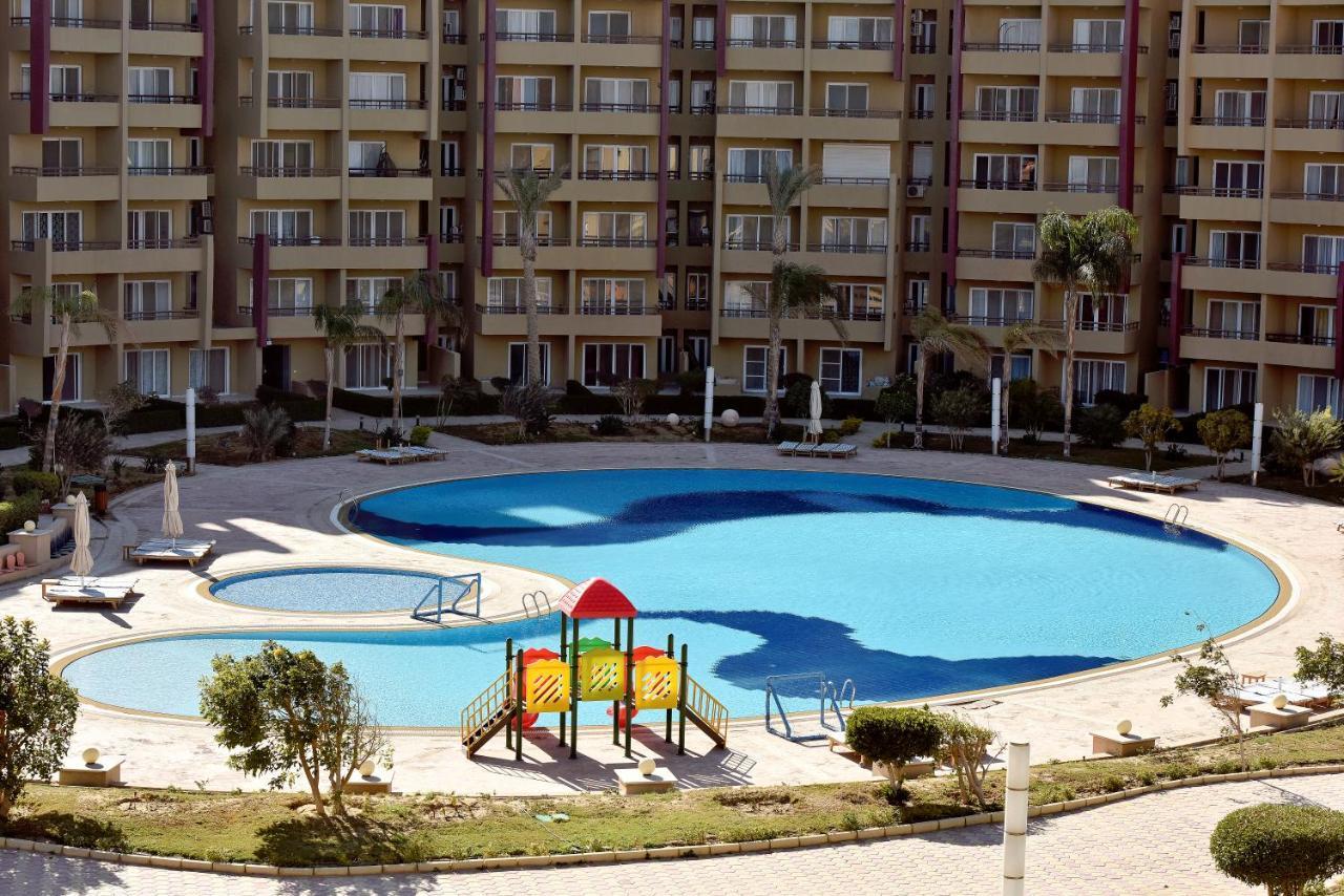 Grand Ocean El Sokhna Hotel Ain Sukhna Exterior photo The swimming pool at the complex